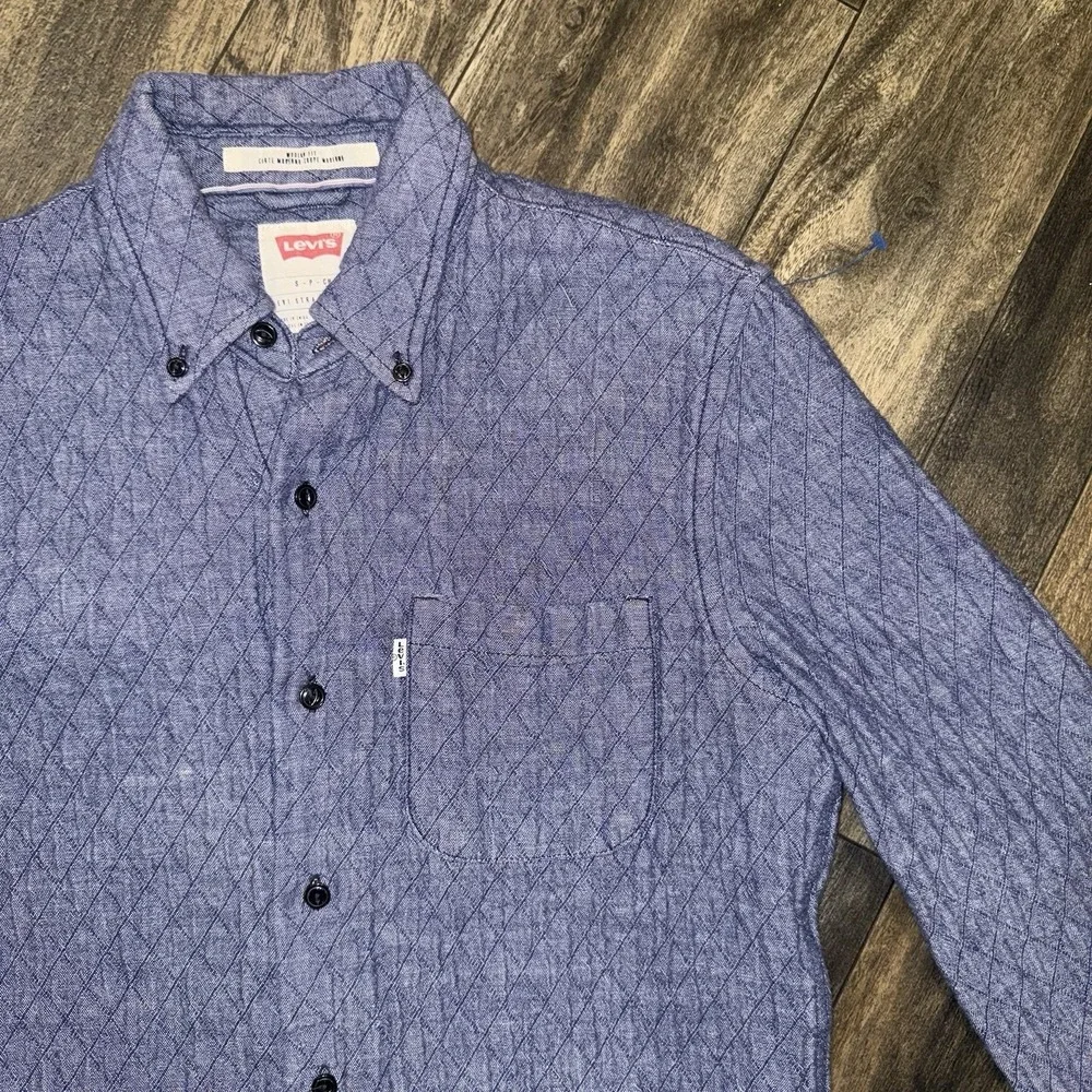 Levi Strauss & Co Modern Fit  Button Down Quilted Shirt Jacket Blue Size Small‎